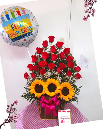 TRIANGULO DE ROSAS